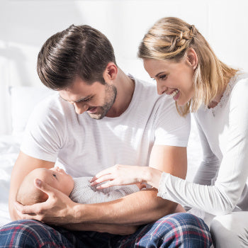 parents apply parenting tips with newborn