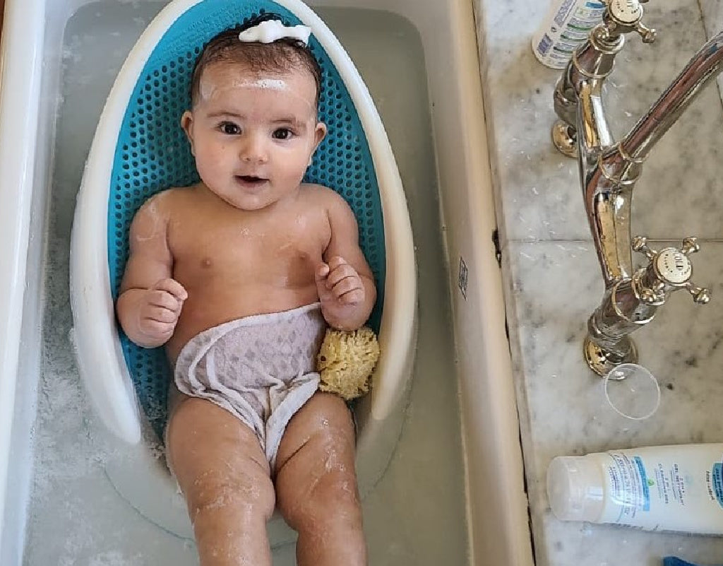 Bath time is how to make a baby stop crying