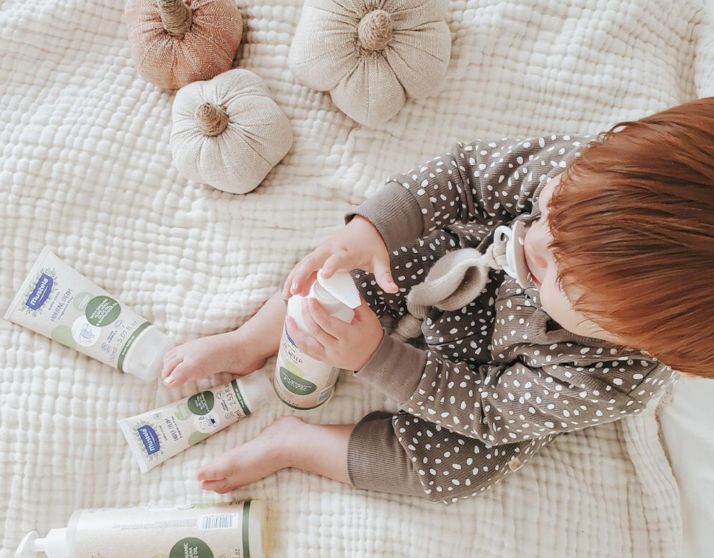  baby with sustainable baby products