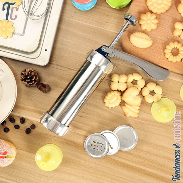 Presse Biscuits Rapide Kit 20 Grilles Mise en situation - Tendances-cuisine.fr