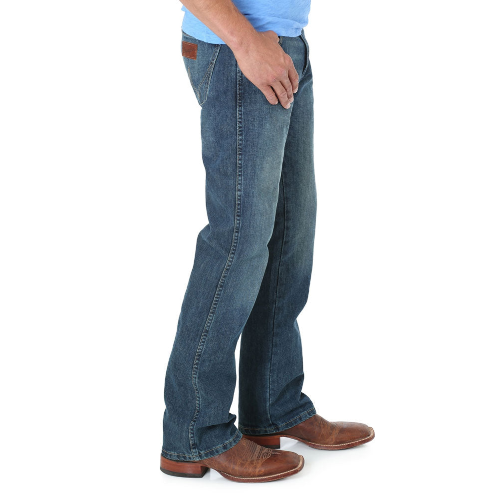 77MWZRW Wrangler Men's Retro Slim Fit Boot Cut Jeans - River Wash | The  Wire Horse