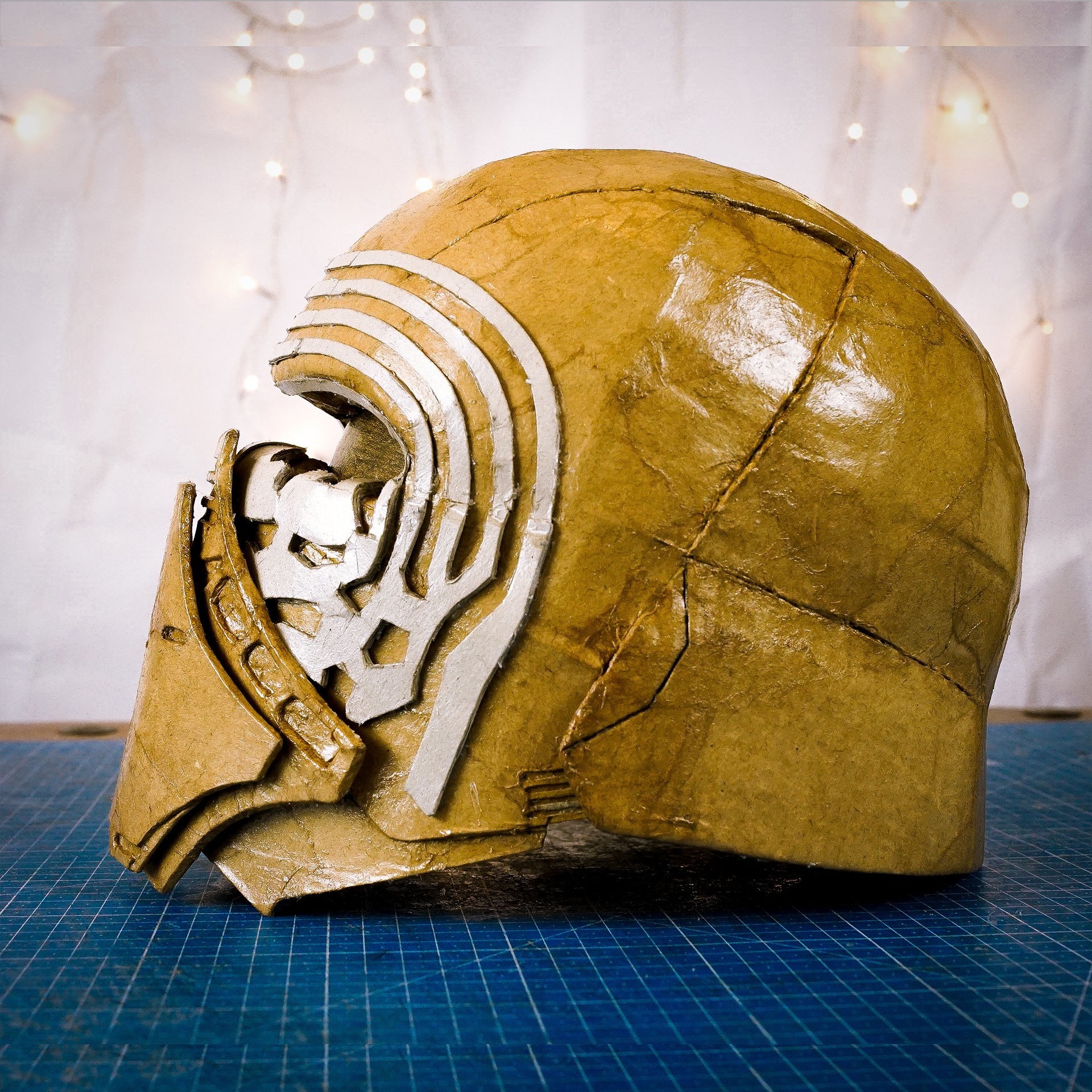 kylo-ren-helmet-downloadable-templates-epic-cardboard-props