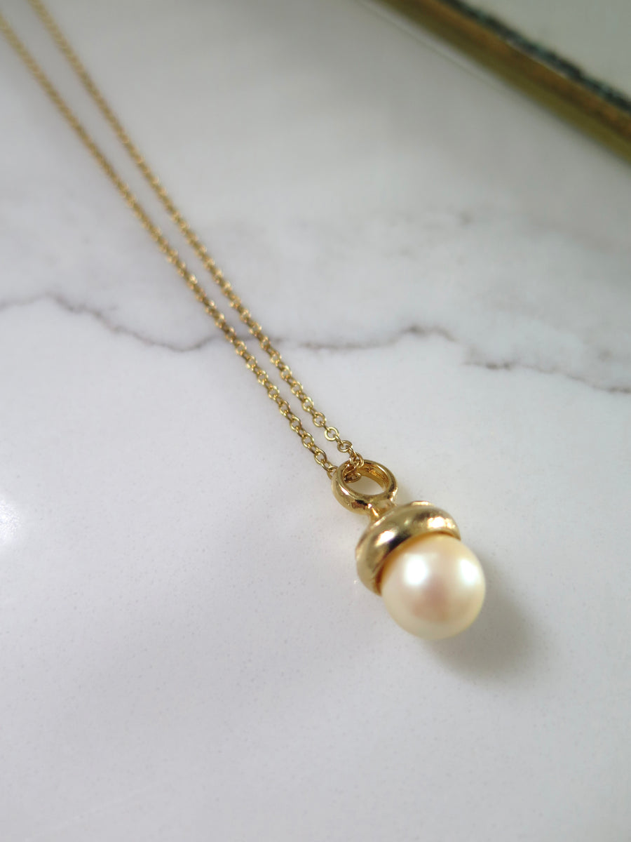 Vintage Gold Plated Simple Pearl Pendant Necklace - 16