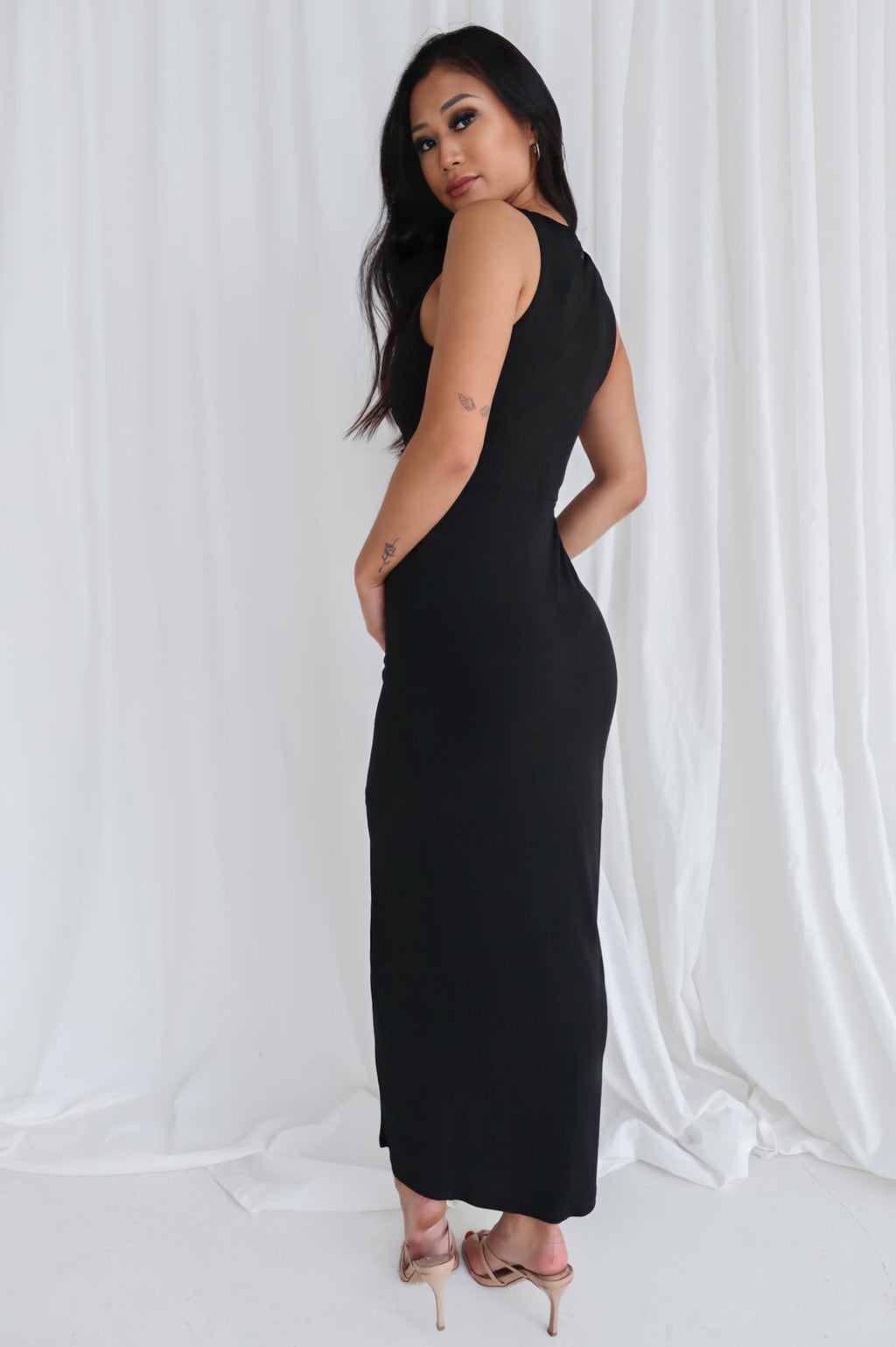 Annika Cutout Dress - Black Sexy Semi Formal Cocktail Midi Bodycon – Runway  Goddess