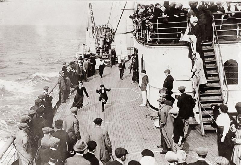 1911 playing games on a passenger ship