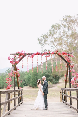 How to Turn Your Dream Wedding into Reality with Affordable Decorations - Amazing Pinatas