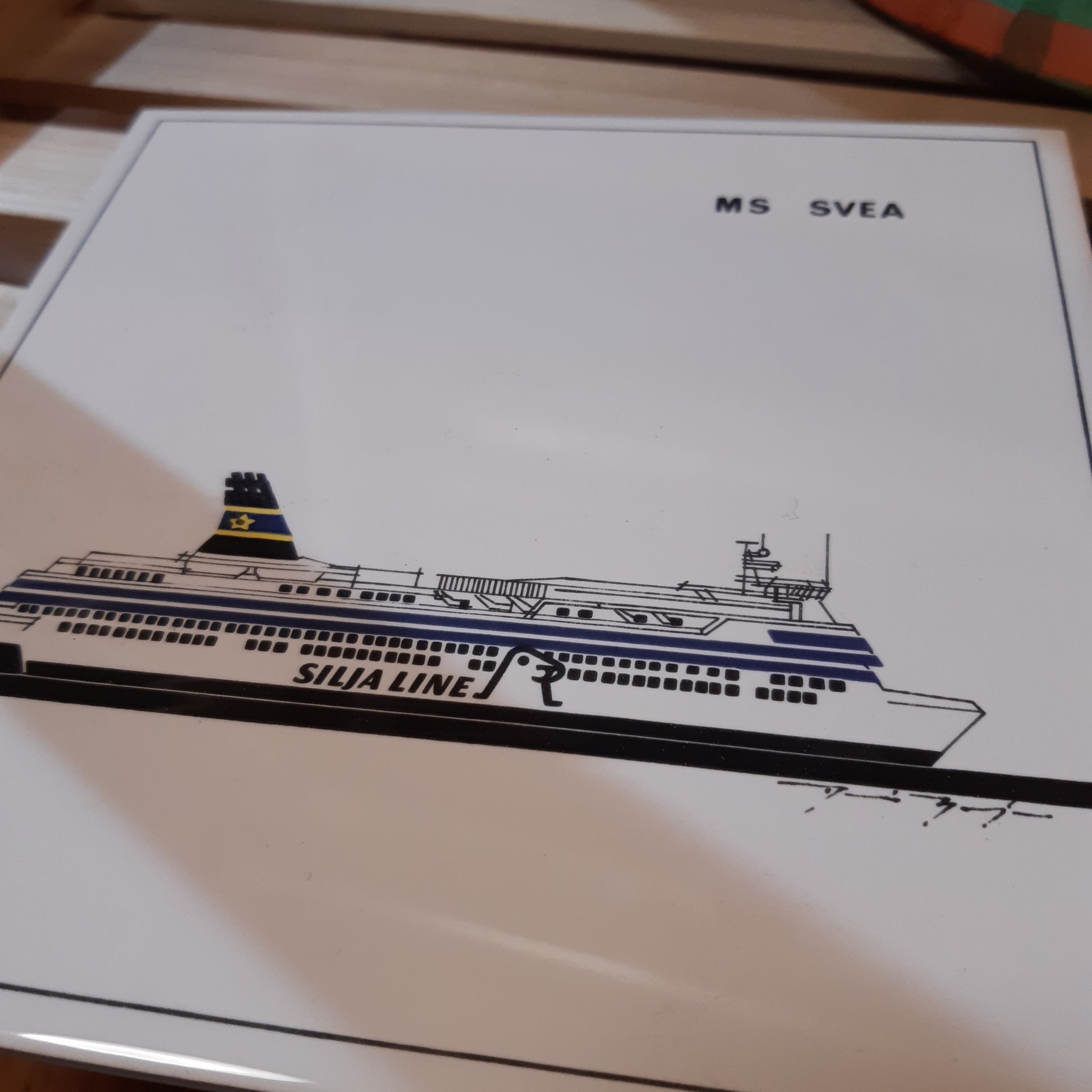 Silja Line MS Svea laatta – Maurin Makasiini - Vanhan tavaran kauppa