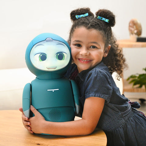 Sketchbook Moxie robot for kids could be your kid's best friend