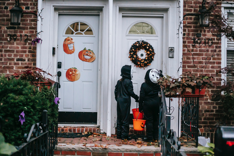 Halloween Classroom Decor Ideas for Teachers, Halloween Door Decorations