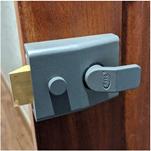 Deadlocking night latch