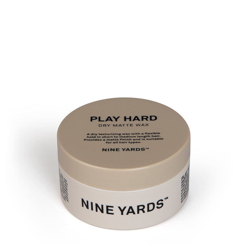 Billede af Nine Yards Play Hard Dry Matte Wax 100ml - Hårvoks - Hos Frisøren & Baronen