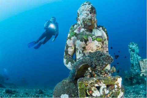 Diver Budha Statue