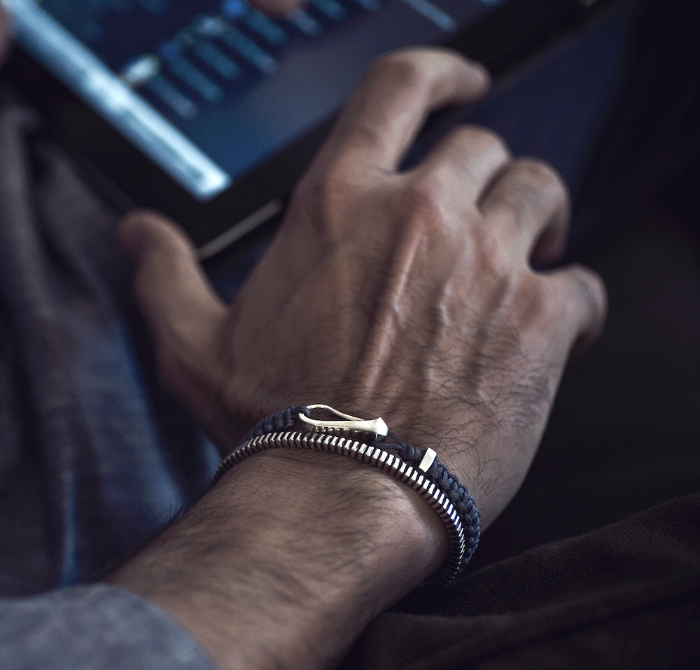 Clou macrame bracelet for men with pegasus ribbed silver cuff