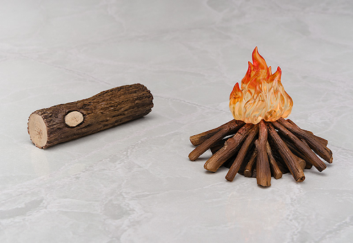 Nadeshiko campfire and log