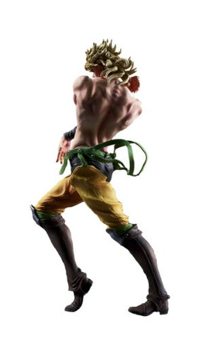 jojo's bizarre adventure dio figure