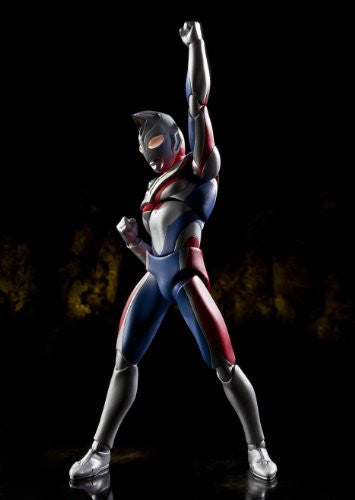 Ultraman Dyna Ultra Act Flash Type Bandai