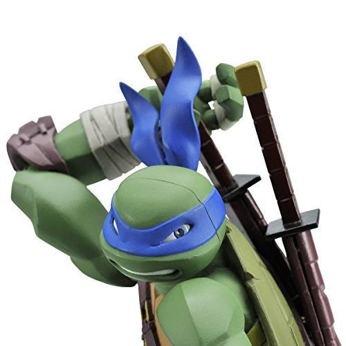 revoltech leonardo