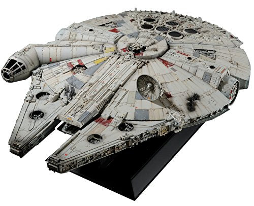 millennium falcon plastic model