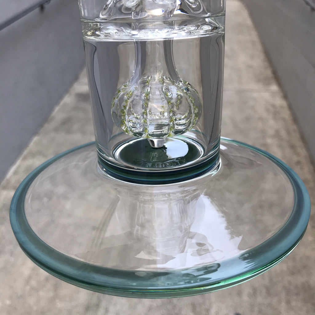Sovereignty Glass Straight Foot Straight Neck Pillar Full Accent (Color Spirulina)