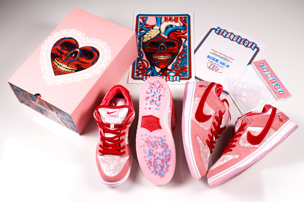 strange loves nike sb