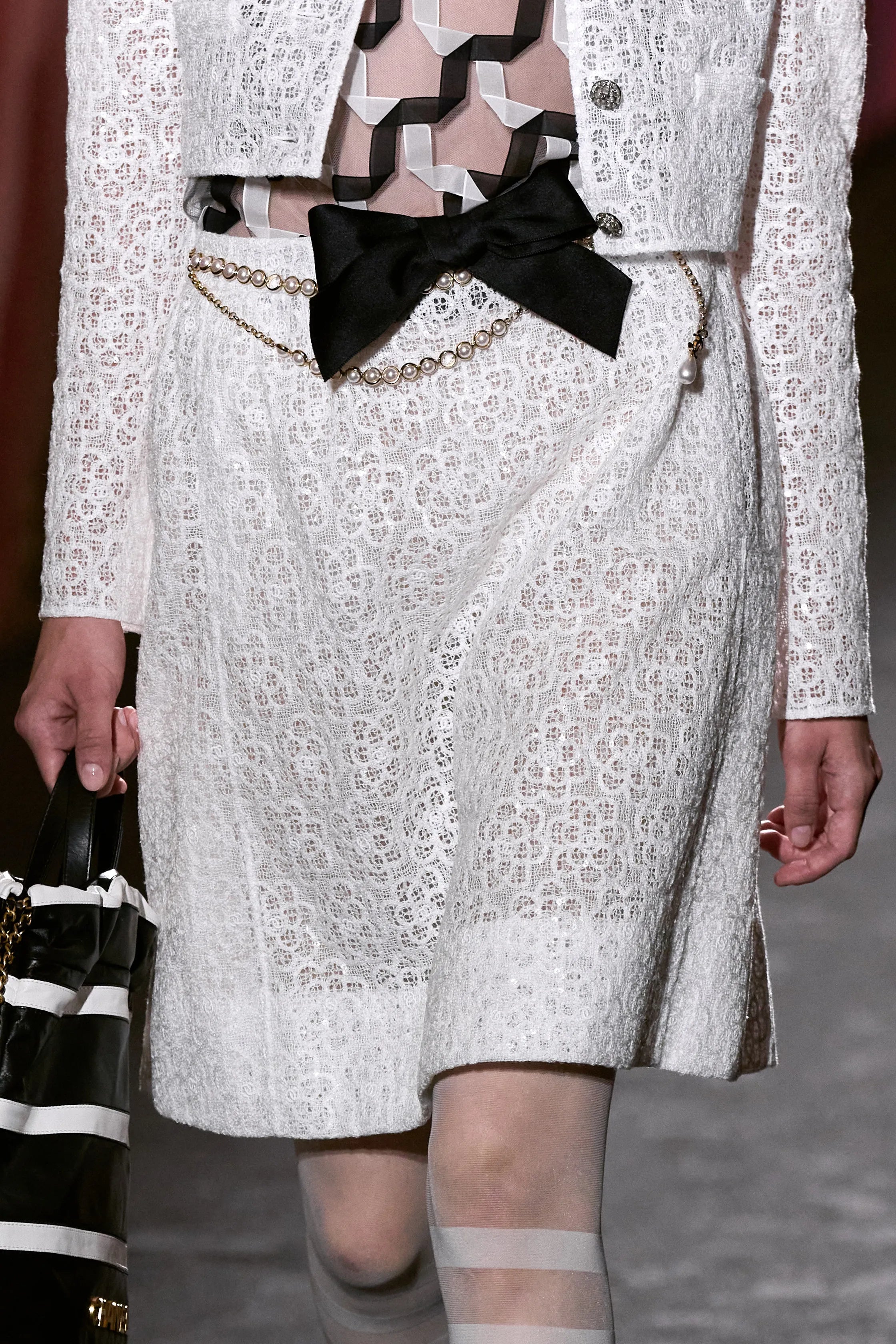 Chanel 2024 spring summer collection 24S runway chain belt