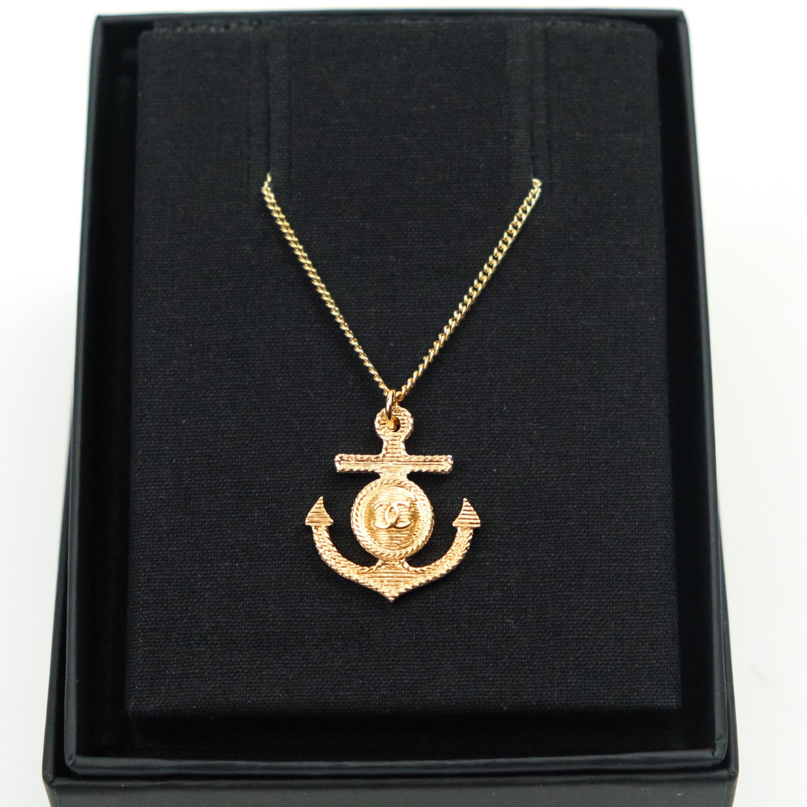 Chanel CC Anchor Pendant Gold Necklace – Coco Approved Studio