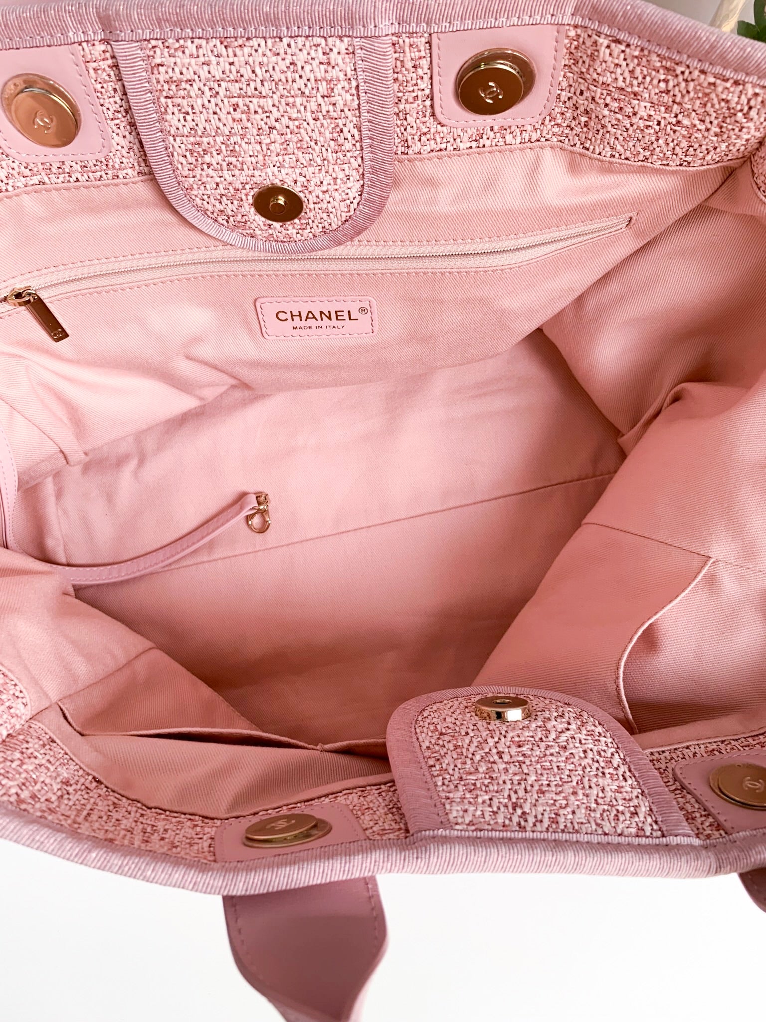A pink adorable Chanel canvas bag  Chanel canvas bag Bags Chanel bag  2014