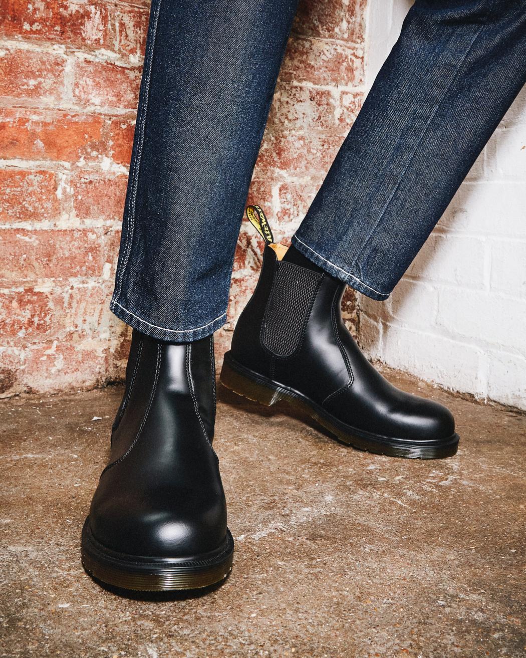 Dr. Martens Women's 2976 Leather Boot - Black – Alamo