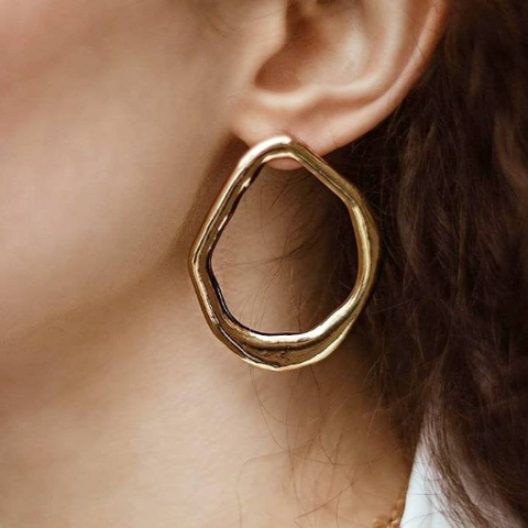 Lifestyle blogger @belizagrazia wears golden LYRA earrings by SheSale Shop 