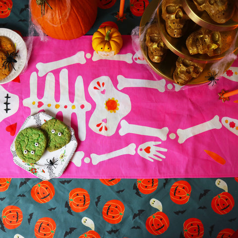 Halloween-At-Home-Table-Runner-Tablecloth