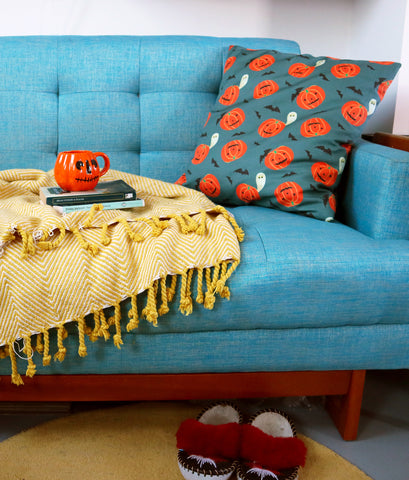 Pumpkin-Print-Spoonflower-Fabric-Cushion-DIY