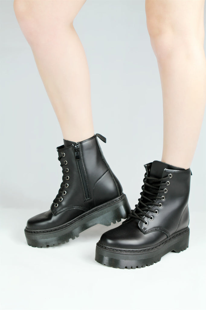 organza perfume boots