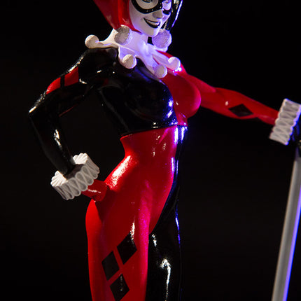 Harley Quinn figurine by Adam Hughes DC Comics Red, White & Black 19 cm