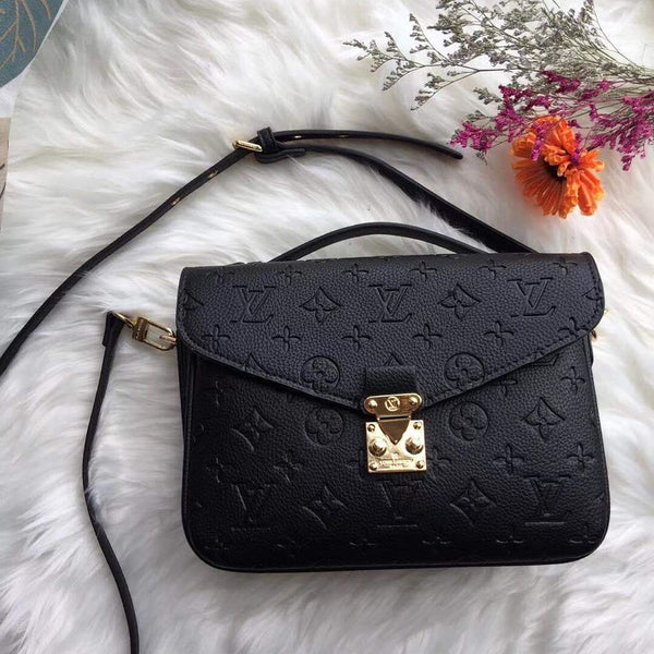 Lv Bag Pochette Metis Blackout | NAR Media Kit