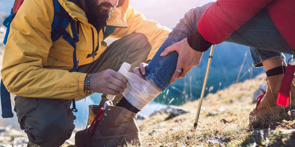 Administering first aid hiking - Defiance Gear