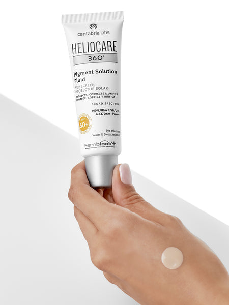 Heliocare 360° Pigment Solution Fluid on hand