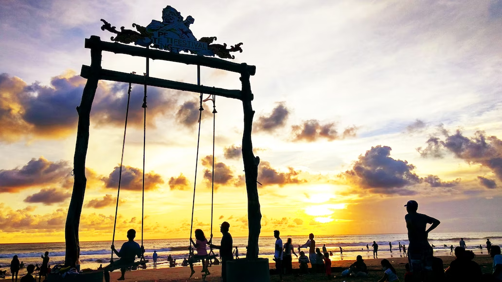 Where to stay in Bali for the first time - Kuta - Cabinzero