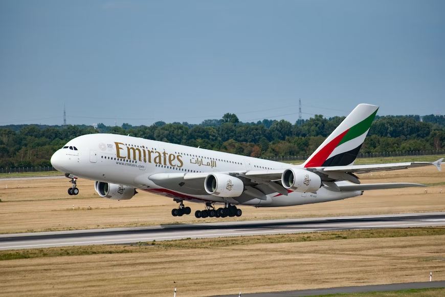 List Of Airlines That Offer WiFi Onboard - Emirates - CabinZero