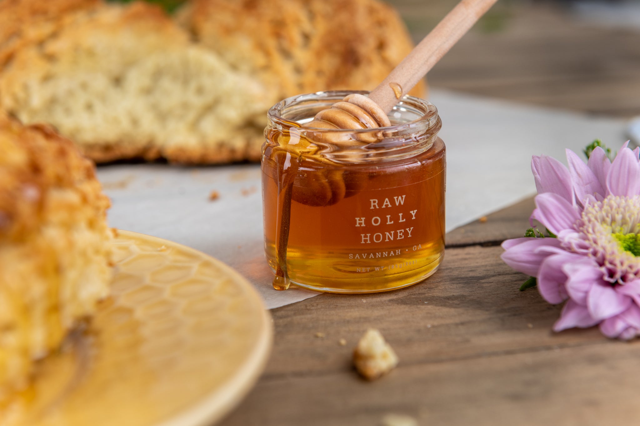 honey in jar with bread