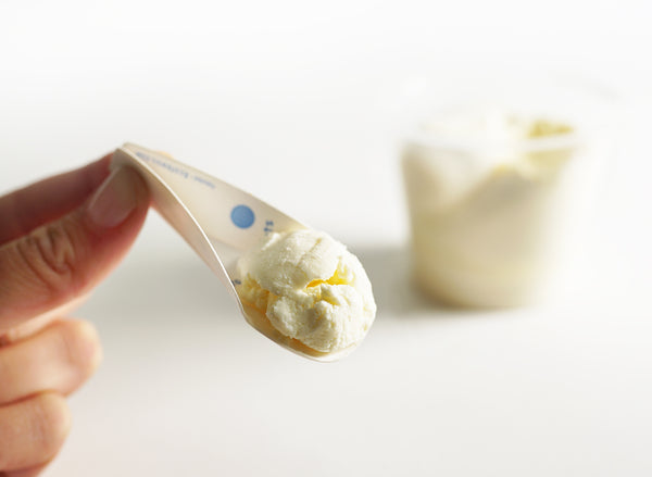 Paperboard_gelato_icecream_paperboard_tasting_spoon_iScoop_by_EcoTensil