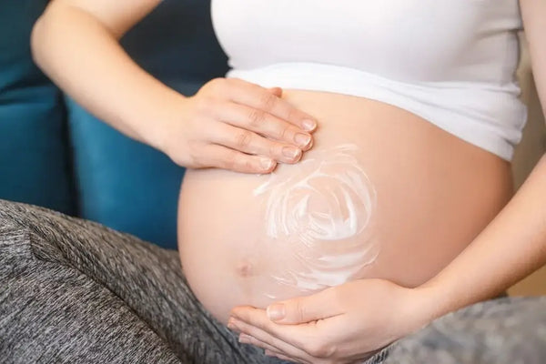 HOW TO USE SHEA BUTTER ON STRETCH MARKS?