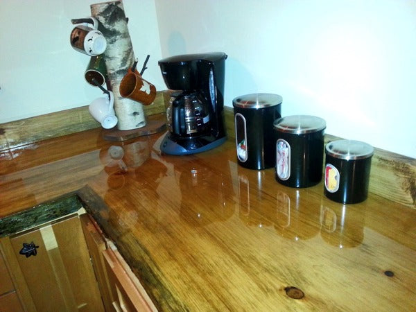 An epoxy kitchen countertop with a clear, unscratched surface, made using UltraClear Bar & Table Top Epoxy