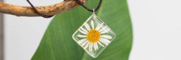 How to Make Resin Jewelry? 8 Step Complete Guide