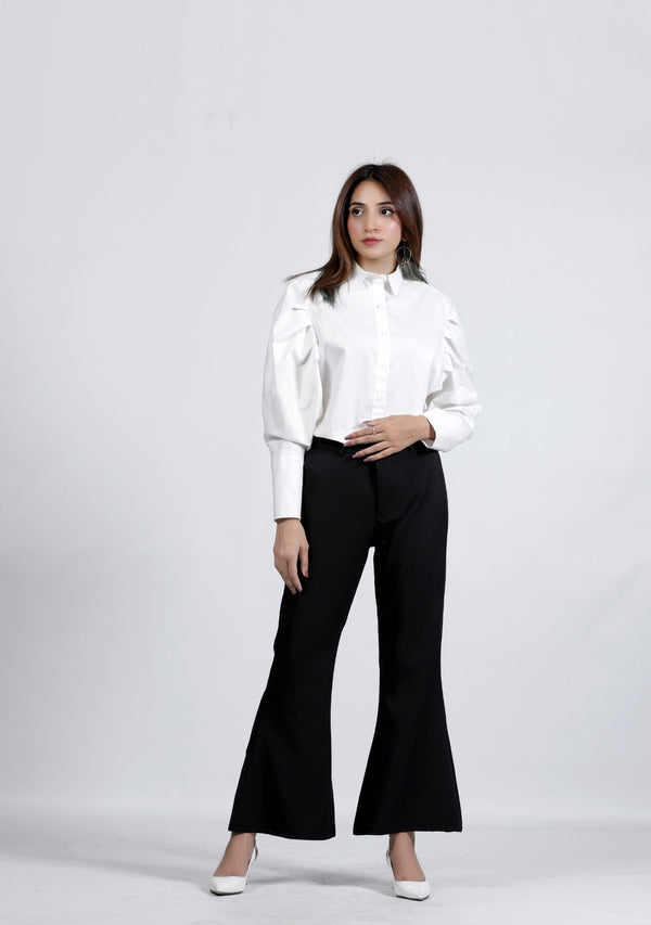 Relaxed Fit Pleated Straight Pant in beige