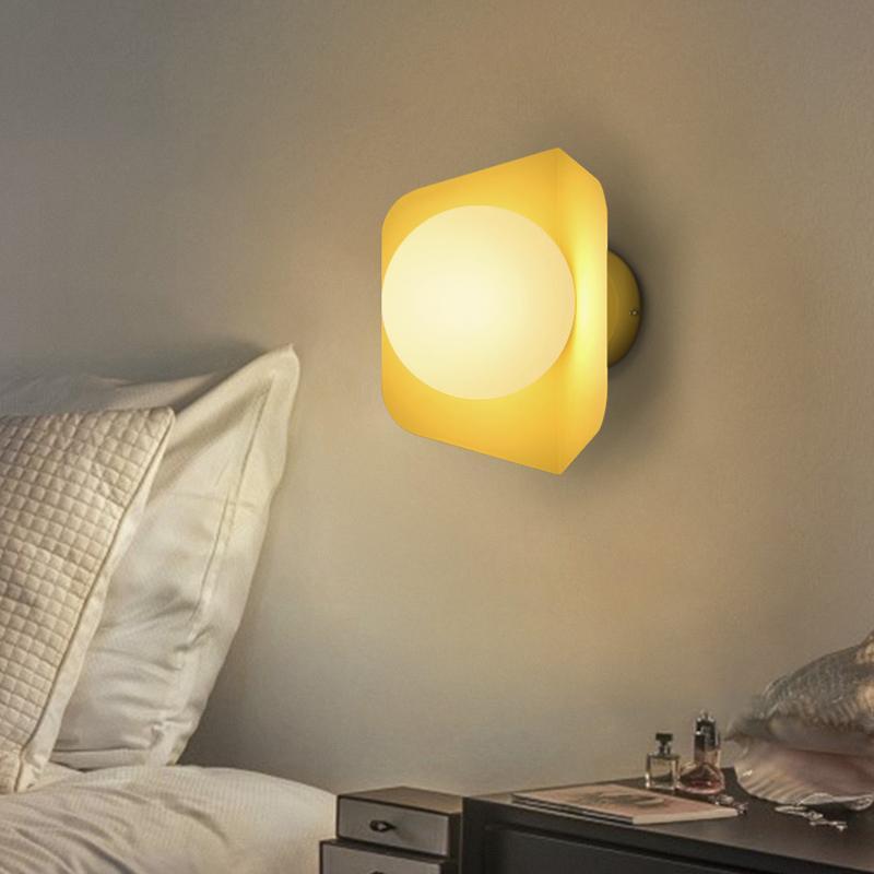Daphne - Candy Wall Lamp