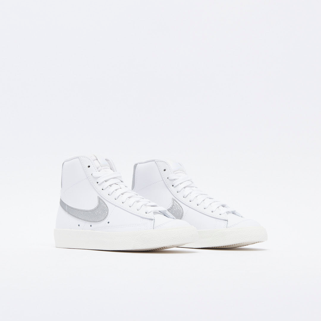 silver nike blazer mid 77