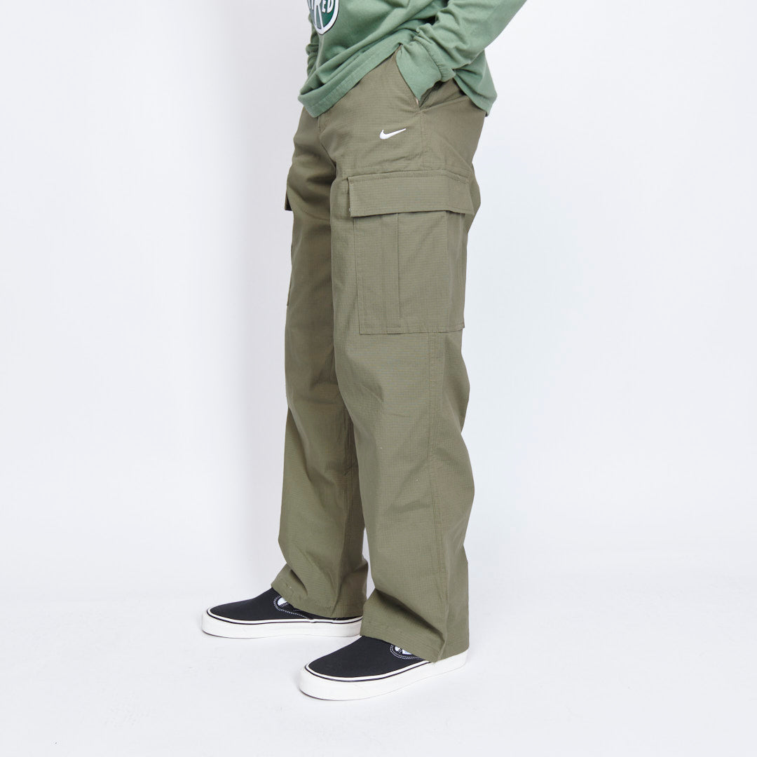 Nike SB - Kearny Skate Cargo Pants (Medium Olive/White) – MILK STORE