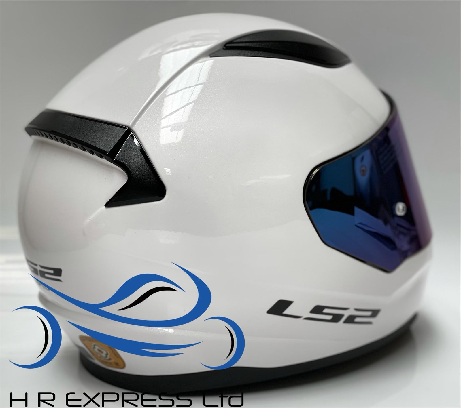 white helmet blue visor