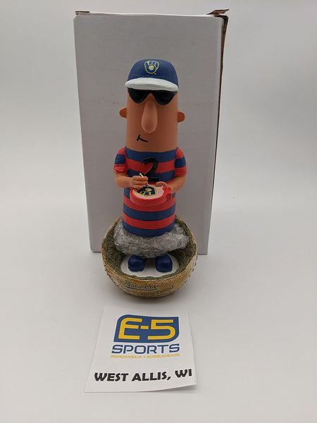 Barrelman Milwaukee Brewers SGA - 06/09/16, Stitch n' pitch Bobblehead —  BobblesGalore