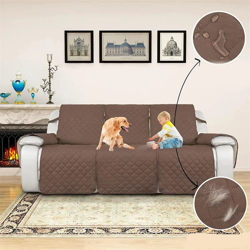 capa de sofá retrátil impermeável na cor cinza, mostrando como ela se adapta ao sofá reclinável